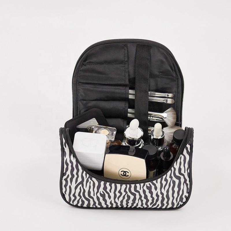 Mode Custom Private Label Logo Reise Kosmetiktasche Schminktaschen Plüsch Make-up Organizer mit Griff für die Reise